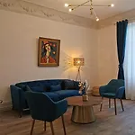 - Chez Axelle