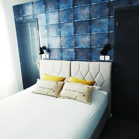 Апартаменты -